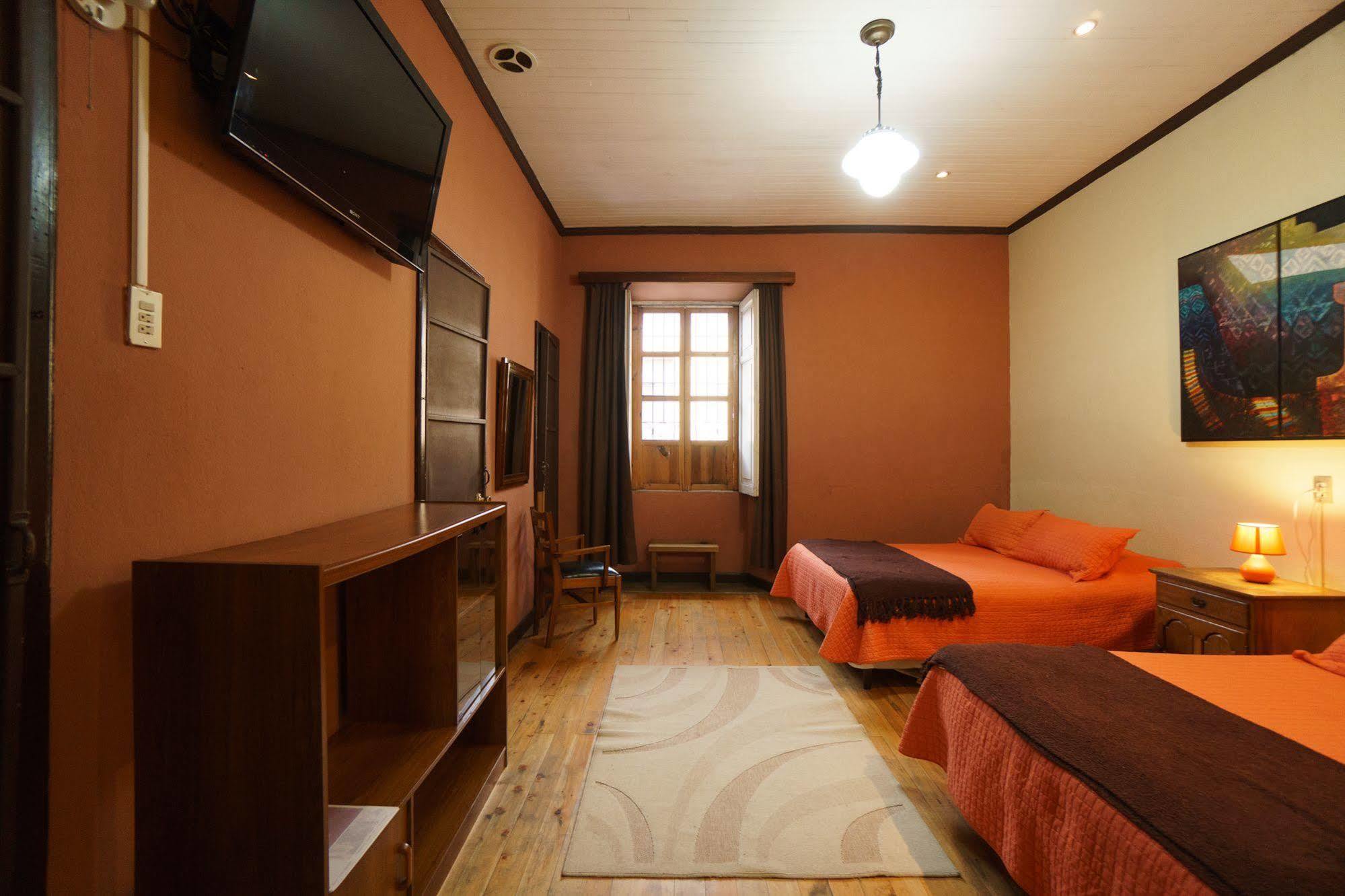Hotel Modelo كويتزالتنانغو المظهر الخارجي الصورة